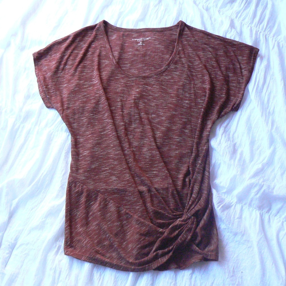 Liz Lange Maternity burgundy tie front top S